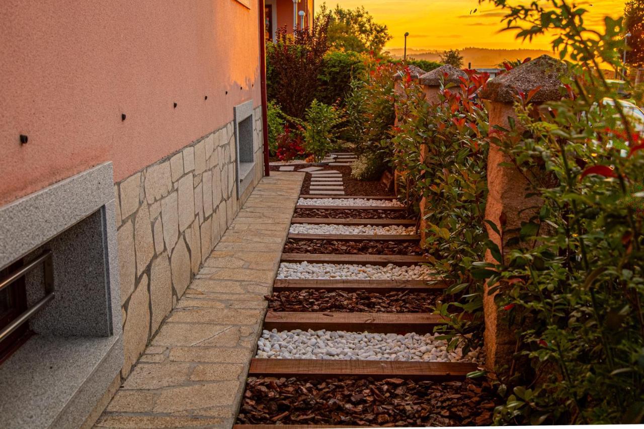 Wasi Compostela Villa ซานติอาโก เด กอมโปสเตลา ภายนอก รูปภาพ